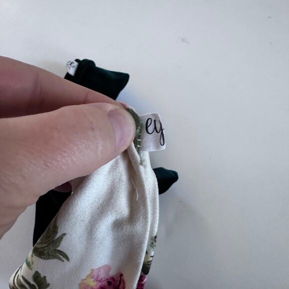 Eyee Kids Headband Bundle - Green Velvet & Floral - Picture 8 of 10